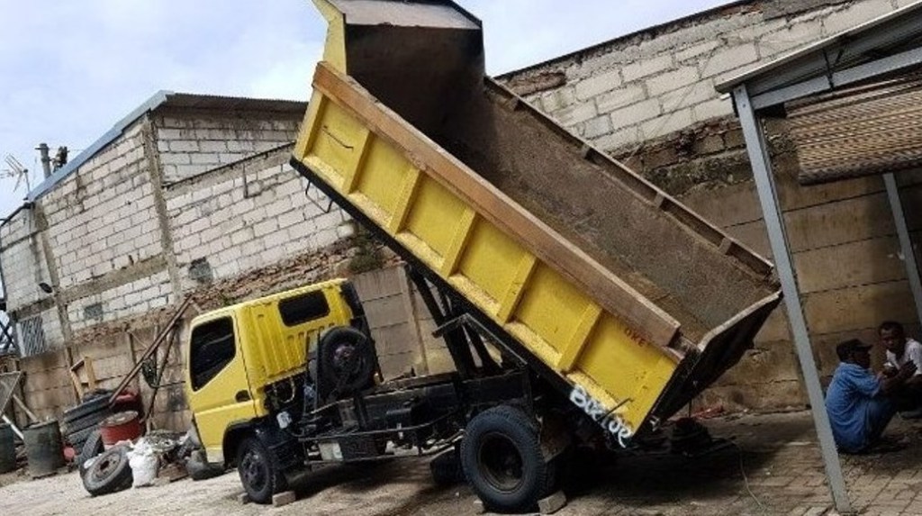 Sewa Dump Truck dan Jual Pasir Putih di Sawah Baru Hubungi 08118168989