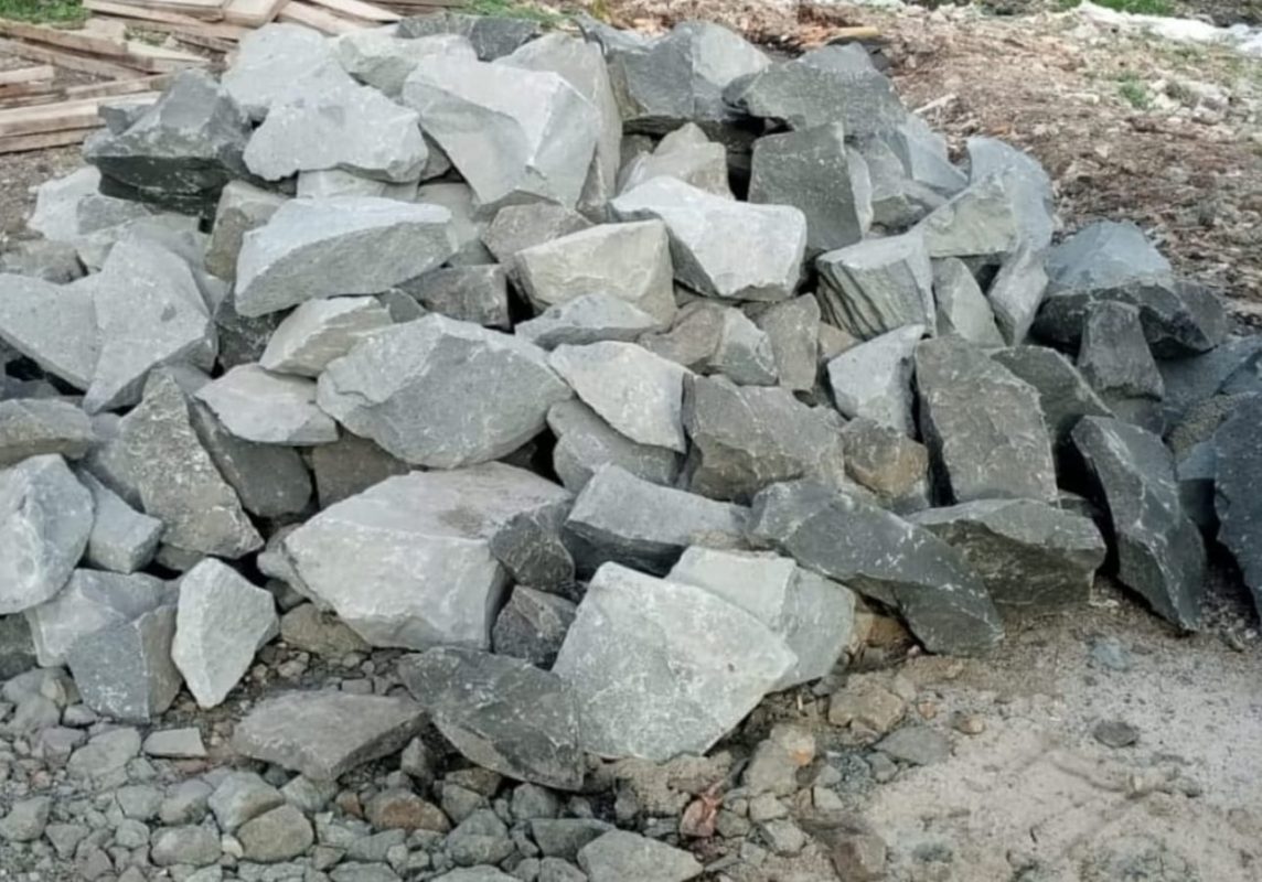 Harga Batu Belah Pondasi 1 Truck Kapasitas 10 Ton di Jakarta Timur